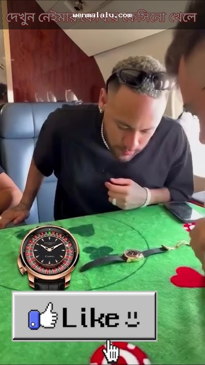 মোবাইলে অনলাইন ক্যাসিনো প্ল্যাটফর্ম যাচাই করছেন এমন একজন ব্যবহারকারী